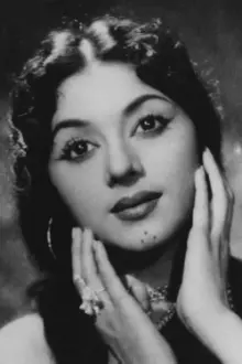 Padmini como: Court Dancer Lakshmi