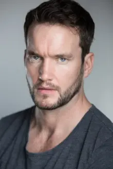 Gareth David-Lloyd como: Jacob Fitts