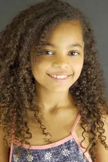 Milan Ray como: Rochelle (voice)