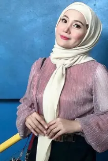 Yana Samsudin como: Wawa