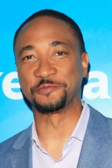 Damon Gupton como: Charles Foster