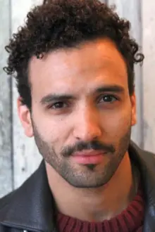 Marwan Kenzari como: Idris