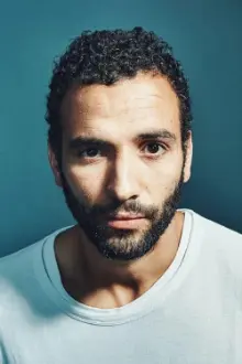 Marwan Kenzari como: Idris