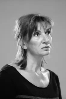 Maria Kavardjikova como: Neli