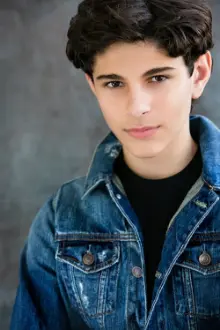 Matthew Kosto como: Alex Parker