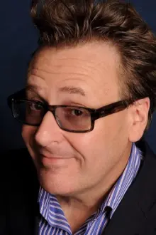 Greg Proops como: Bob / Mr. Beasley