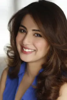 Ushna Shah como: Zara Hayat Khan (Xara)