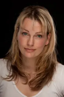 Miriam Cooke como: Professor Anna Kappel