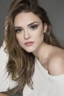 Isabelle Drummond como: Júlia