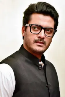 Jisshu Sengupta como: Bishwaroop Bardhan