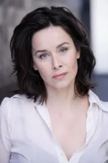 Katharina Müller-Elmau como: Dr. Vera Becker