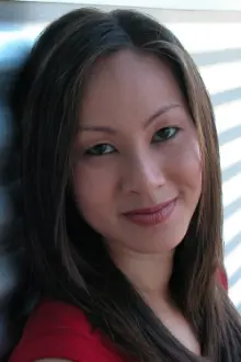 Miranda Kwok como: Kathryn