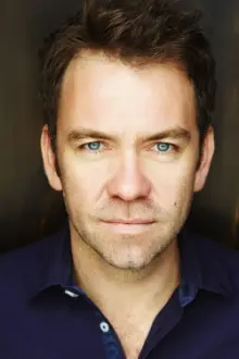 Brendan Cowell como: Dirk