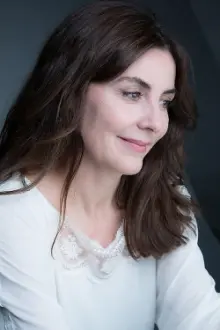 Ana Fernández como: Adela