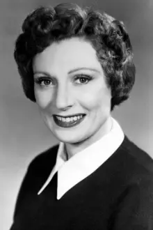 Judith Evelyn como: Mrs. Stella Crane