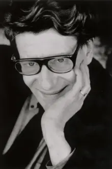 Yves Saint Laurent como: Self (archive footage)