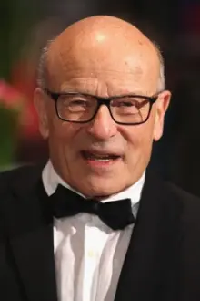 Volker Schlöndorff como: Interviewer