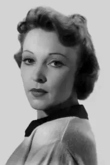 Hilde Sessak como: Marcella Duvallo