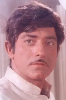 Raaj Kumar como: Suraj