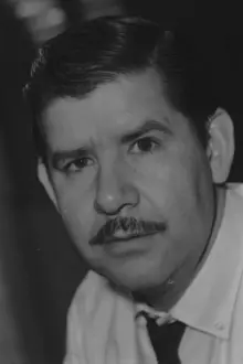 Jorge Martínez de Hoyos como: Juan Sayago