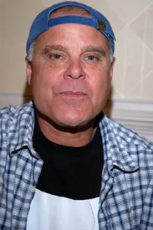 Tony Moran como: Doug