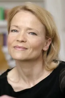 Michou Friesz como: Karin Steckheim