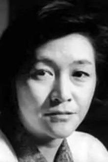 Emiko Azuma como: Eddie's Mother