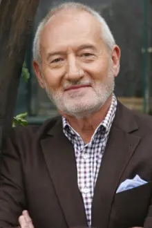 Sepp Schauer como: Dr. Günther Hofer