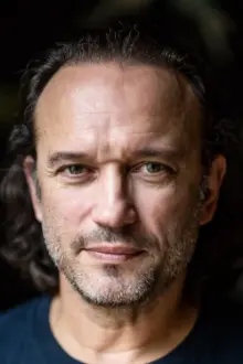 Vincent Perez como: Clemente Claudet