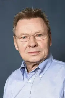 Günter Junghans como: Schlosser