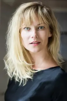Teresa Weißbach como: Saskia Bergelt