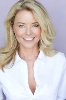 Kristina Wagner como: Doctor Gordon