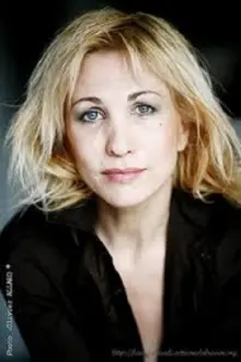 Laura Favali como: Marie Denarnaud