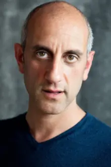 Richard Katz como: Doctor Caius / Pistol