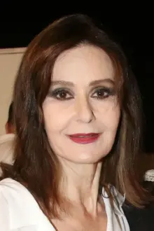 Katia Dandoulaki como: Αλεξάνδρα Ασλάνης