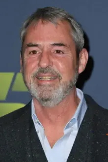 Neil Morrissey como: Drummer / Scruffty / Baby Reindeer (voice)