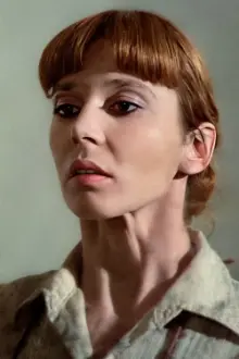 Carla Mancini como: Gertrude - The Maid