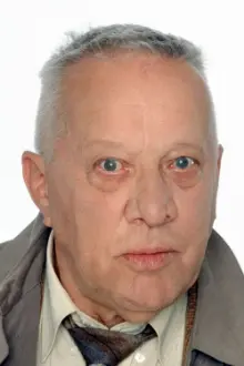 Heinz Baumann como: Karl