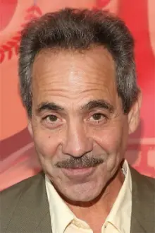 Larry Thomas como: Larry The Lips