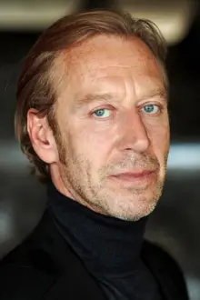 Oliver Stritzel como: Knut Bär