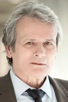 Jean-François Garreaud como: Cyril Mandel