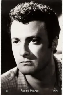 Roger Pigaut como: Jérôme