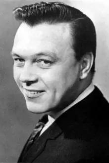 Matt Monro como: Bates