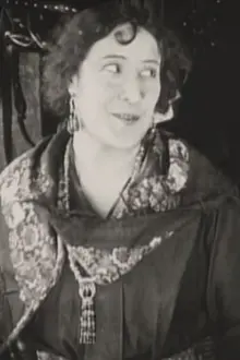 Rosita Marstini como: Carmelita's Aunt