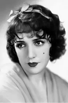 Bebe Daniels como: Patricia Mansfield