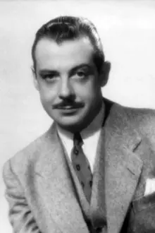 Fernand Gravey como: Captain Douglas Parker