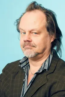 Larry Fessenden como: Max