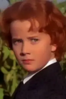 Matthew Munn como: Young Martin