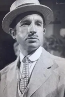 Sergio Mendizábal como: Borracho