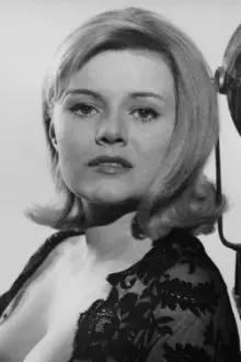 Anita Höfer como: Hanna Lauretz